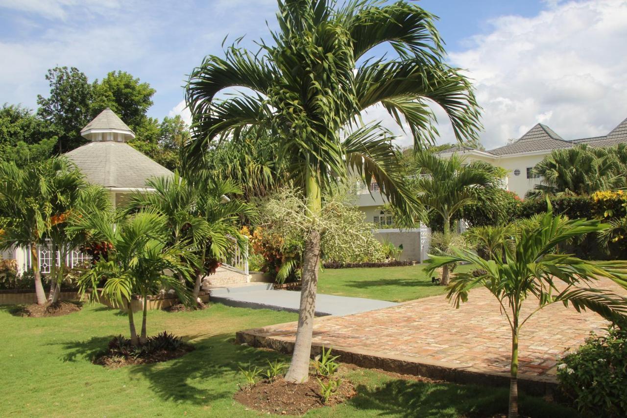 Mais Oui Villa Discovery Bay Exterior foto